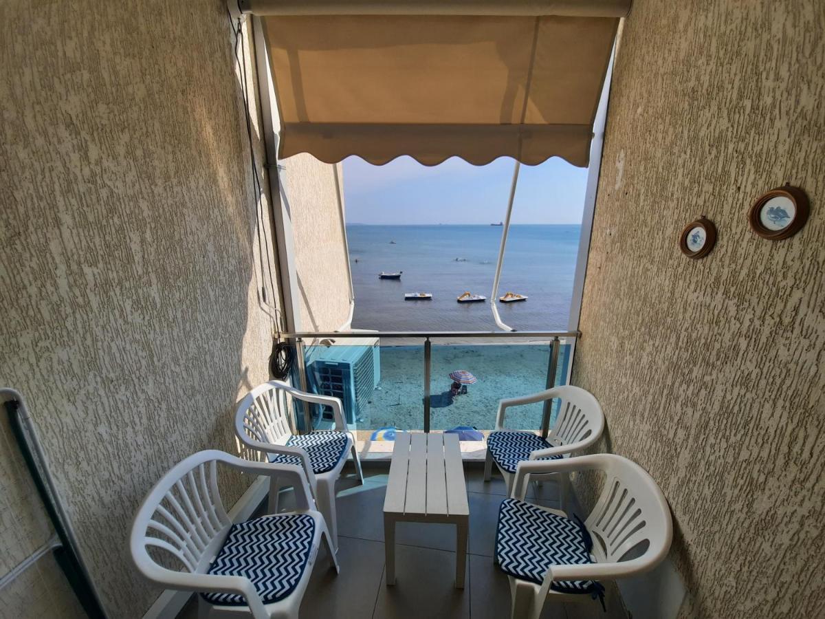Apartament Me Pamje Nga Deti Ne Vijen E Pare Leilighet