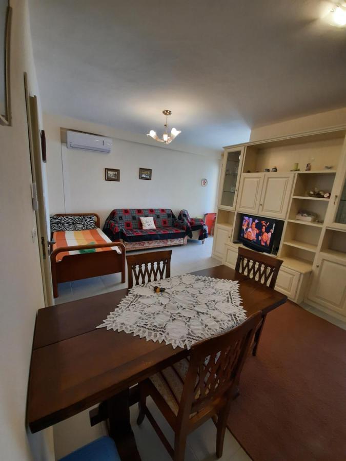 Apartament Me Pamje Nga Deti Ne Vijen E Pare *
